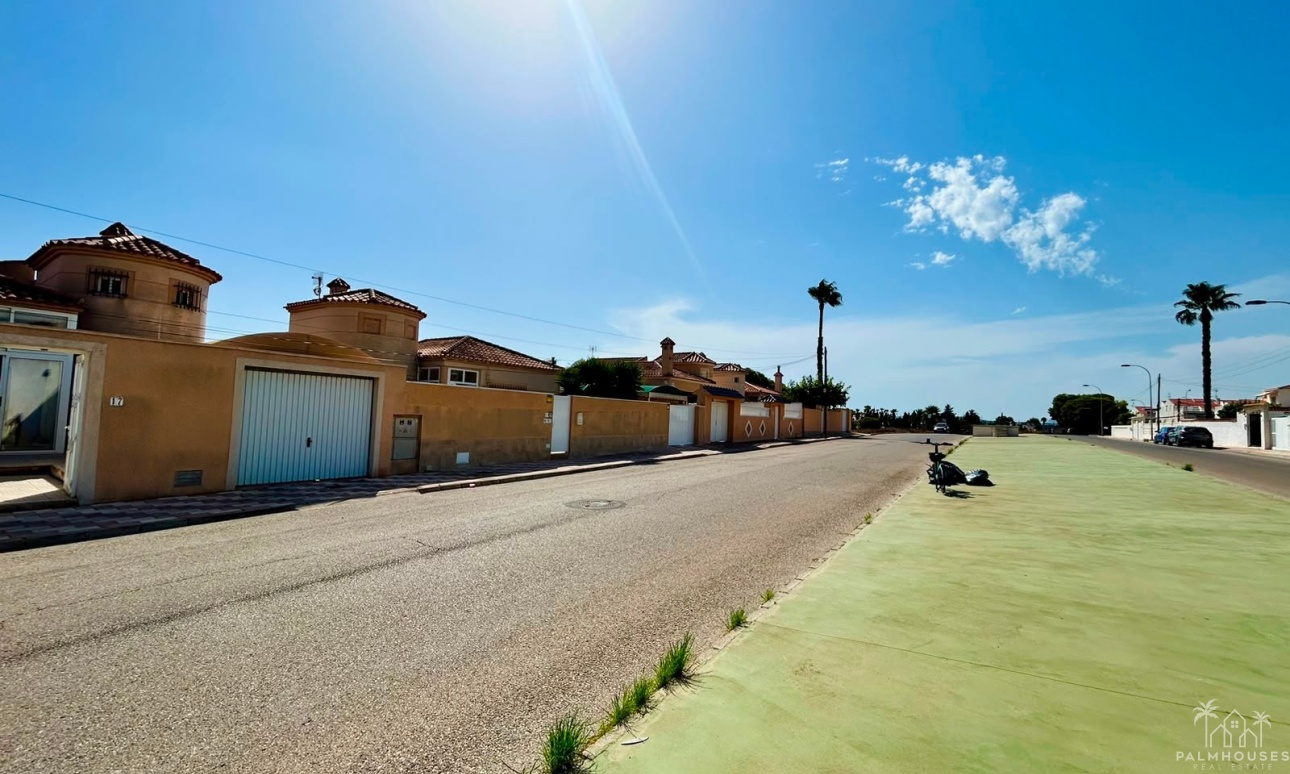 Resale - Villa - Torrevieja - Costa Blanca
