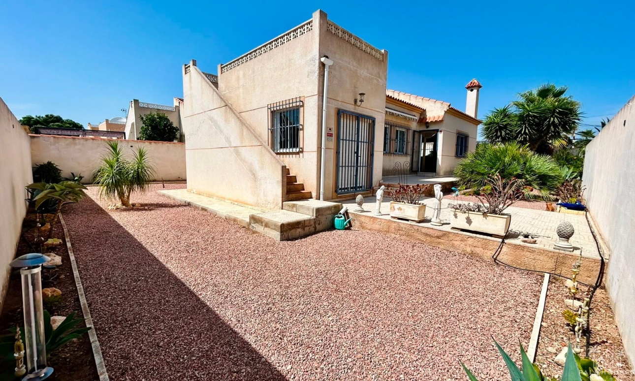 Resale - Villa - Torrevieja - Costa Blanca