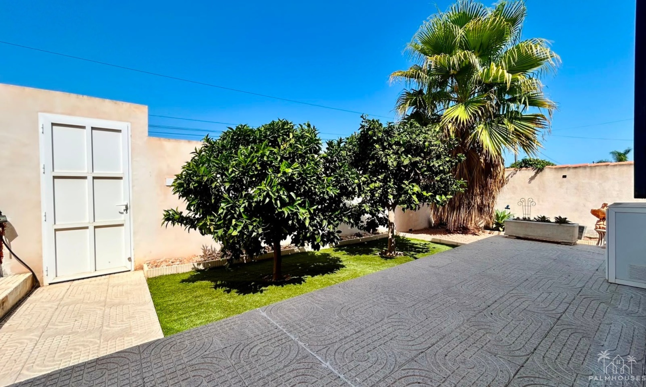 Resale - Villa - Torrevieja - Costa Blanca