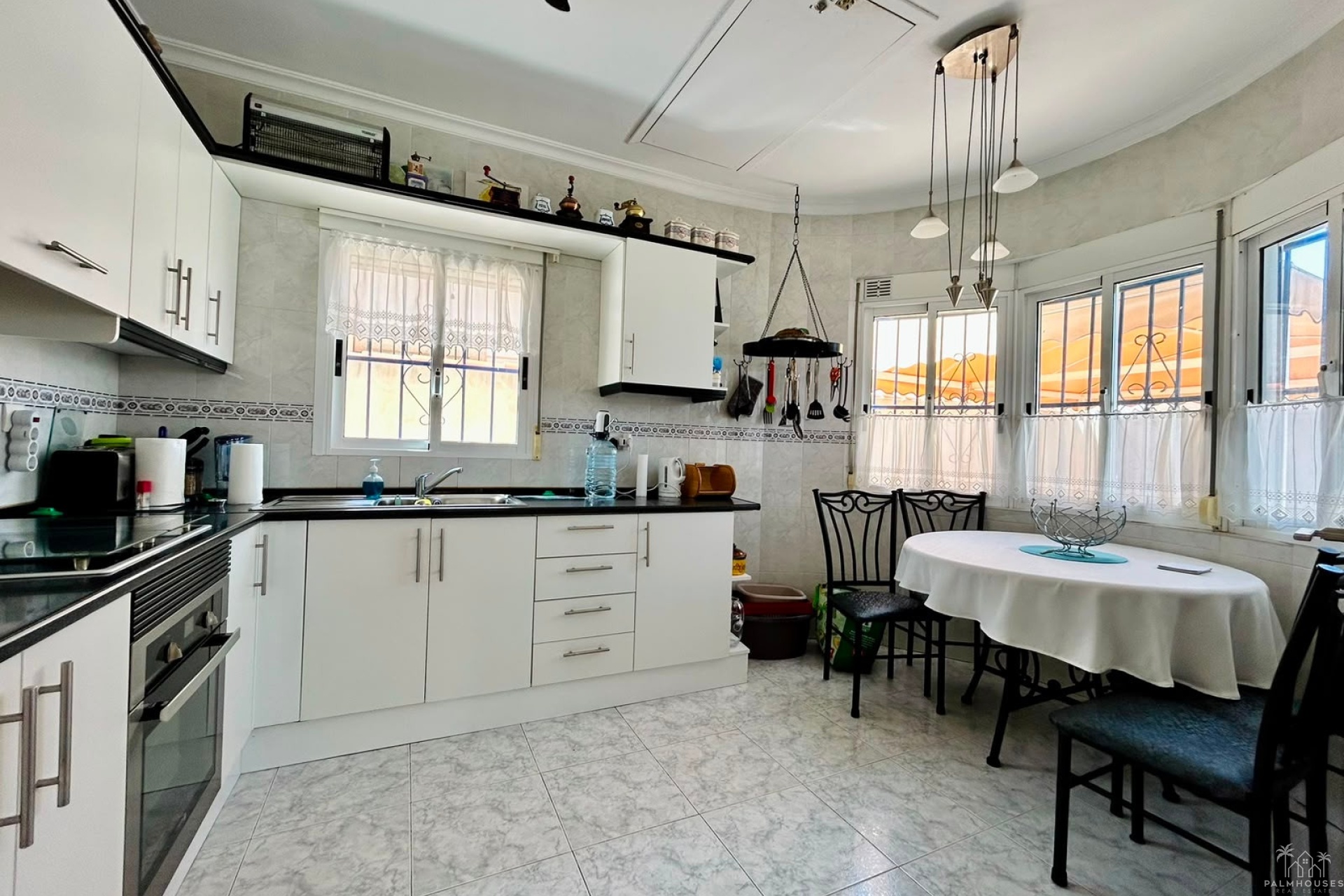 Resale - Villa - Torrevieja - Costa Blanca