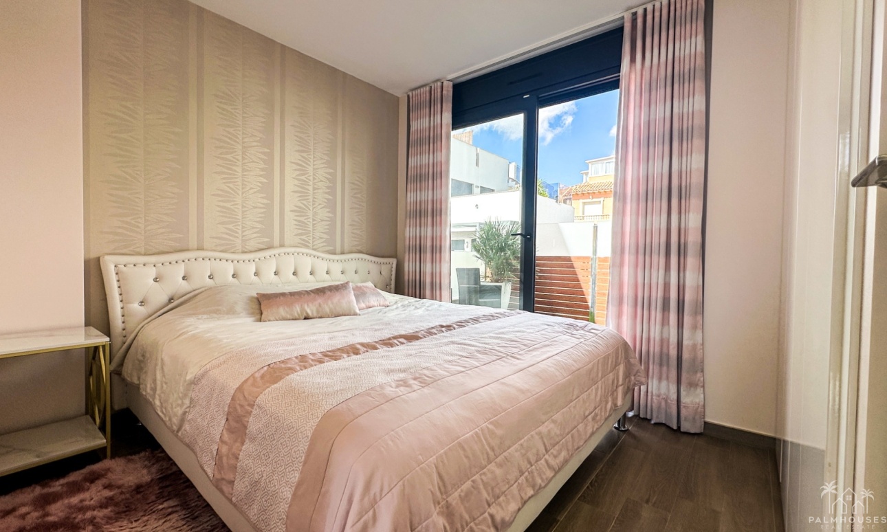 Resale - Villa - Torrevieja - Costa Blanca
