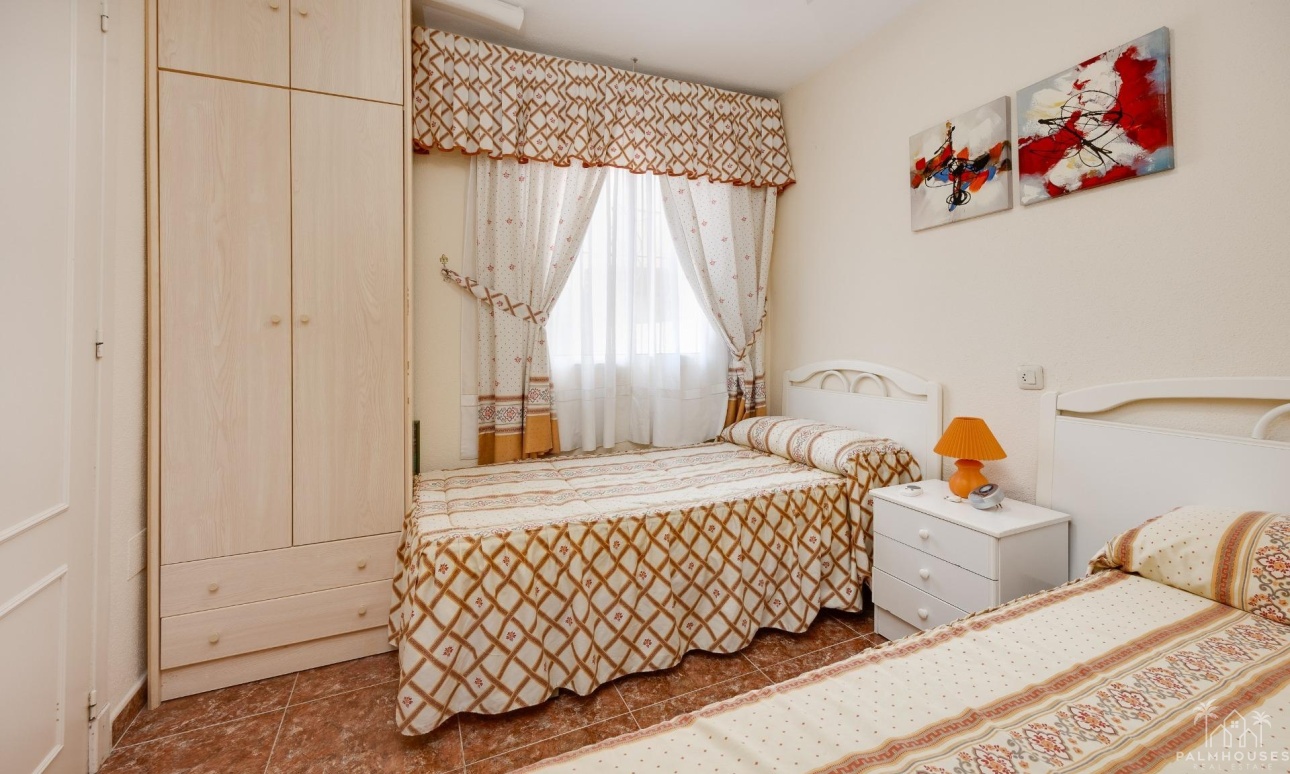 Resale - Villa - Torrevieja - El limonar