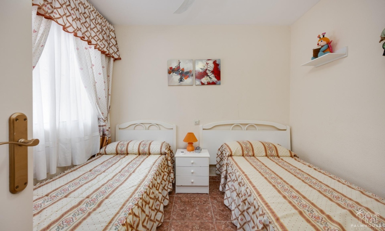Resale - Villa - Torrevieja - El limonar
