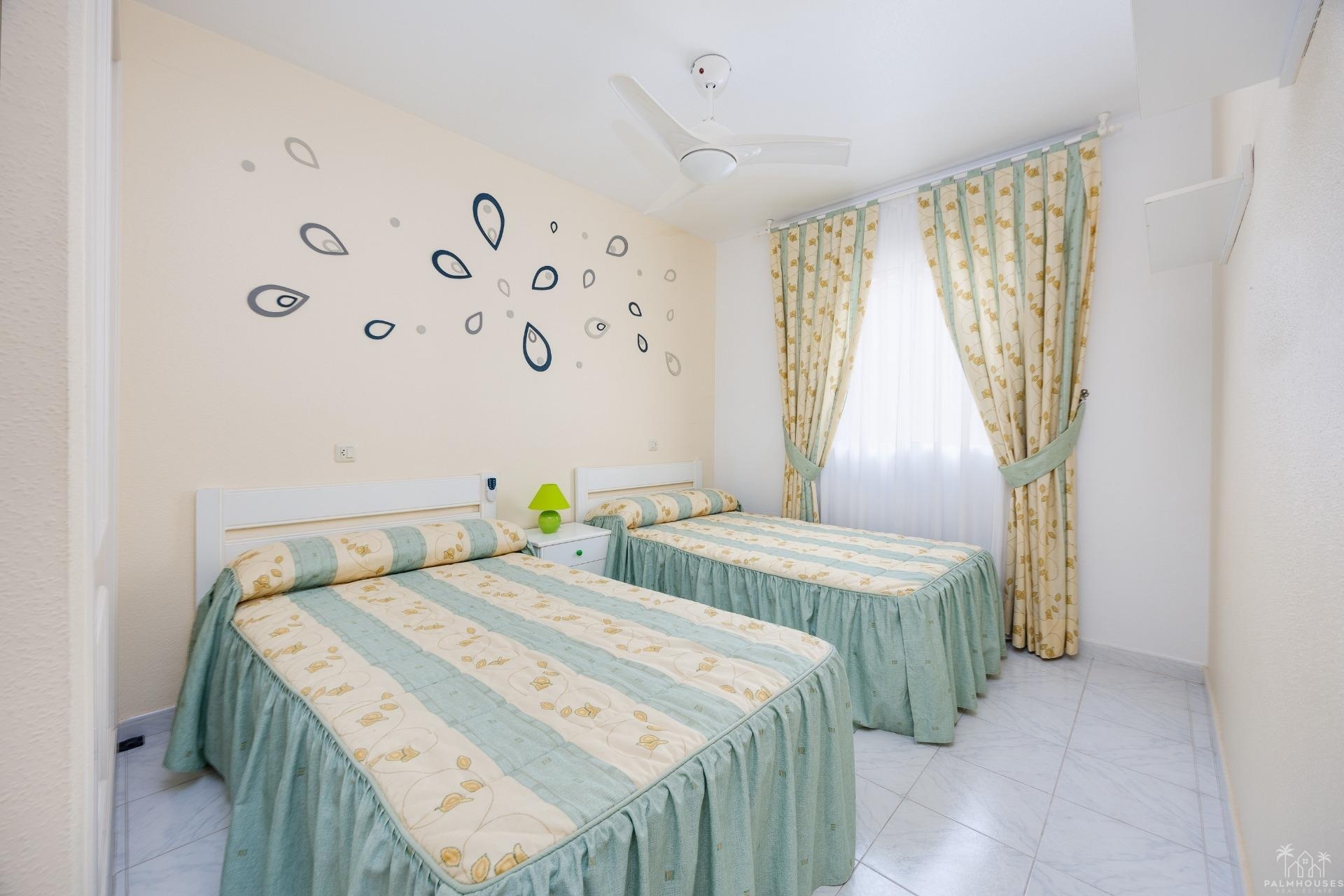 Resale - Villa - Torrevieja - El limonar