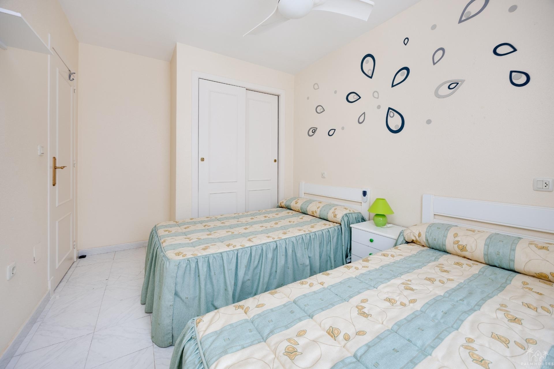 Resale - Villa - Torrevieja - El limonar