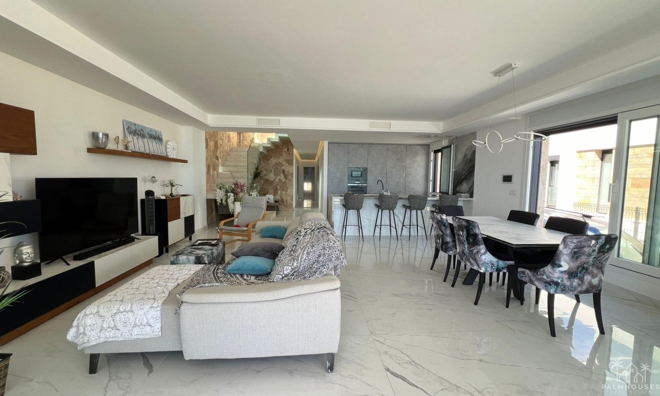 Resale - Villa - Torrevieja - La Mata