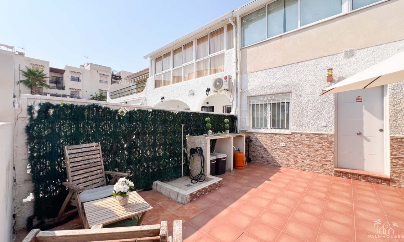 Resale - Villa - Torrevieja - La Mata
