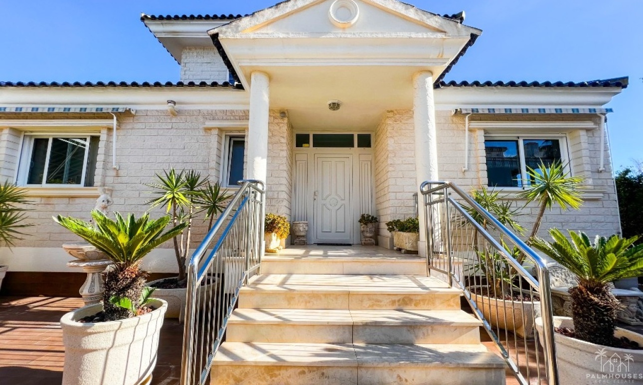 Resale - Villa - Torrevieja - La Mata