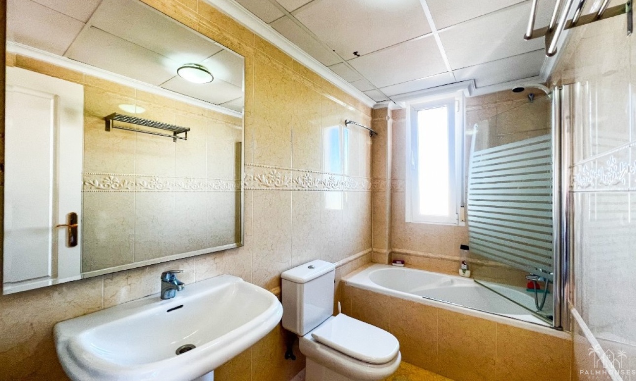 Resale - Villa - Torrevieja - La Mata