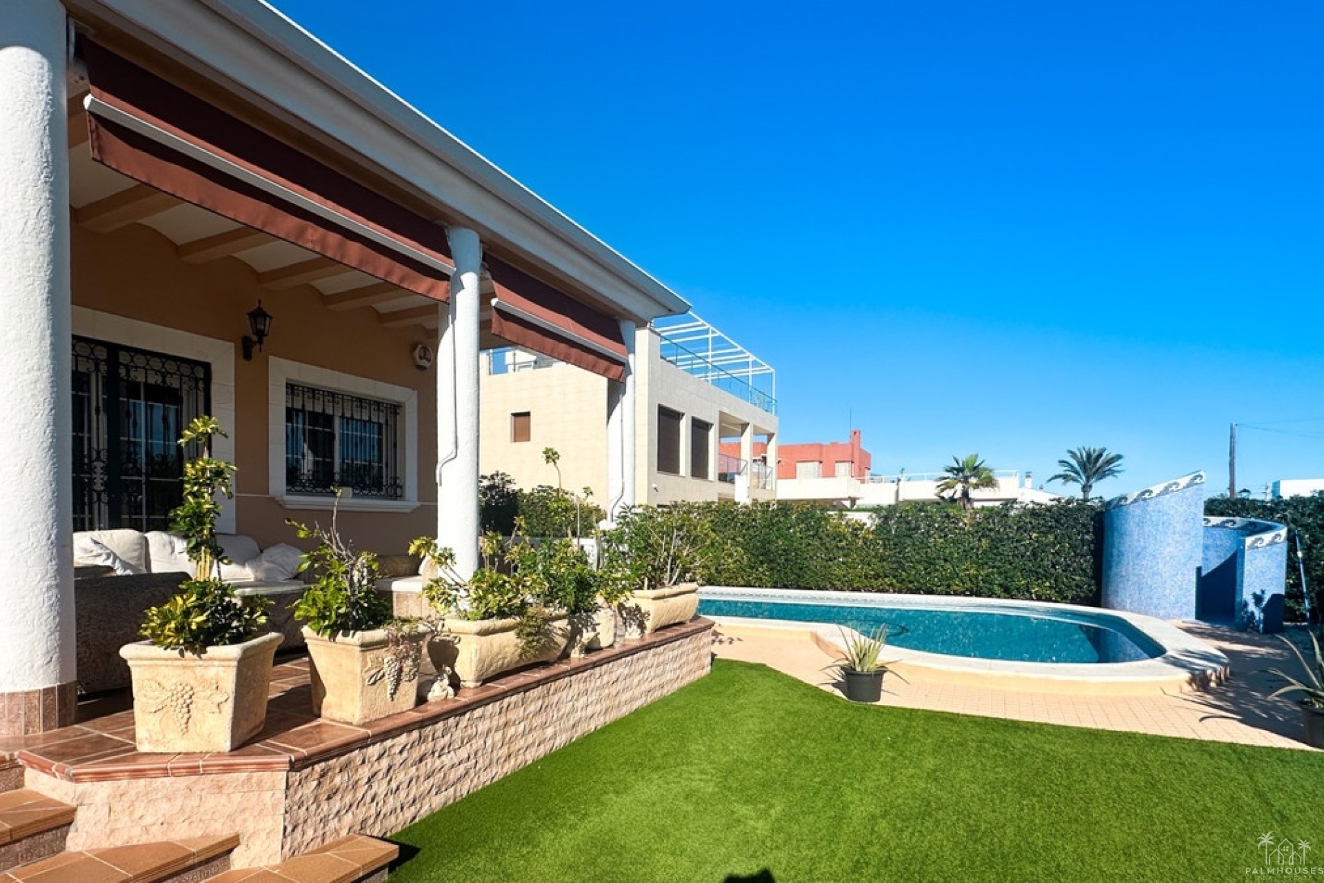 Resale - Villa - Torrevieja - La Mata