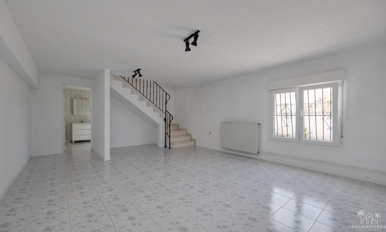 Resale - Villa - Torrevieja - La Siesta