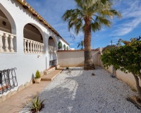 Resale - Villa - Torrevieja - La Siesta