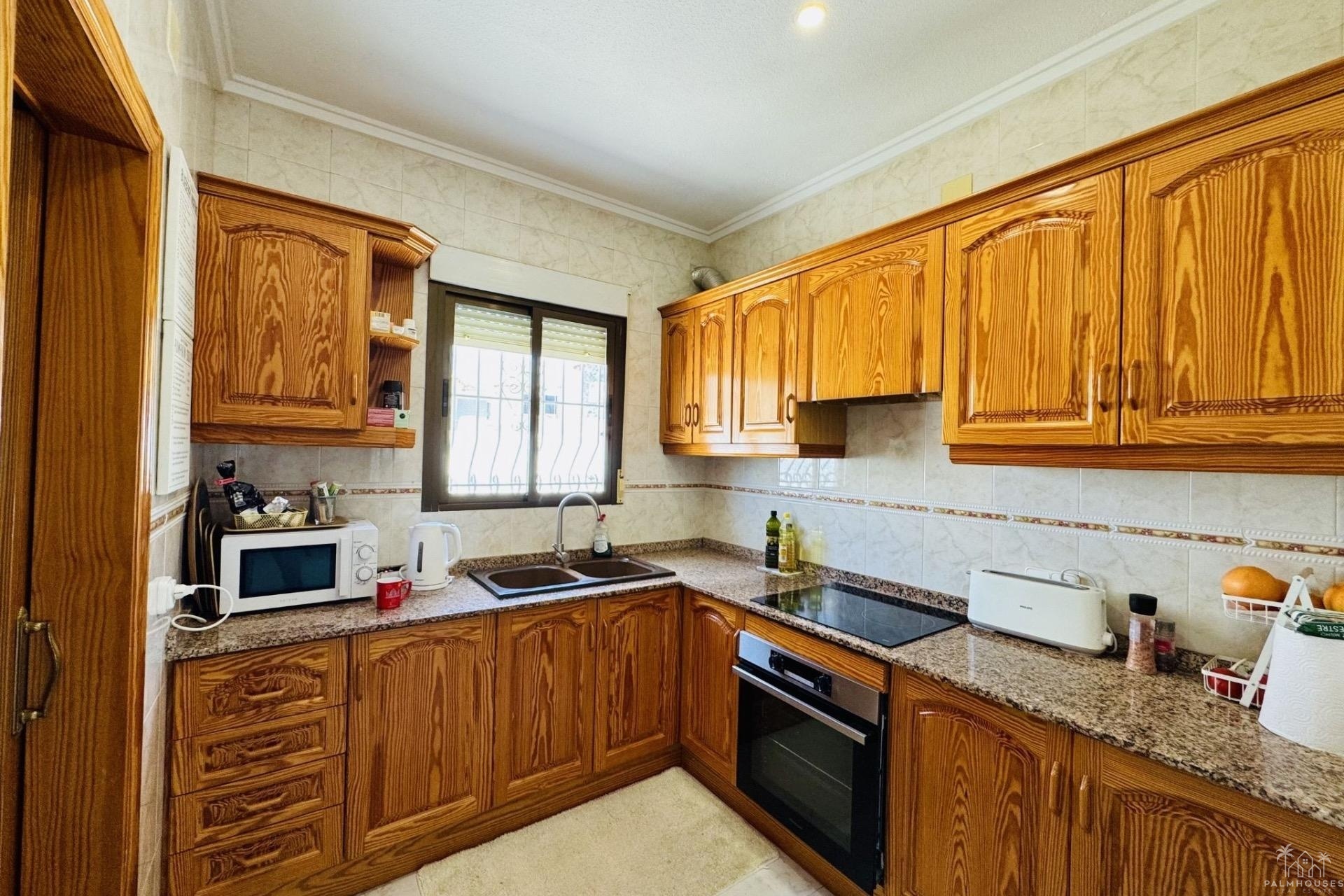 Resale - Villa - Torrevieja - La Siesta
