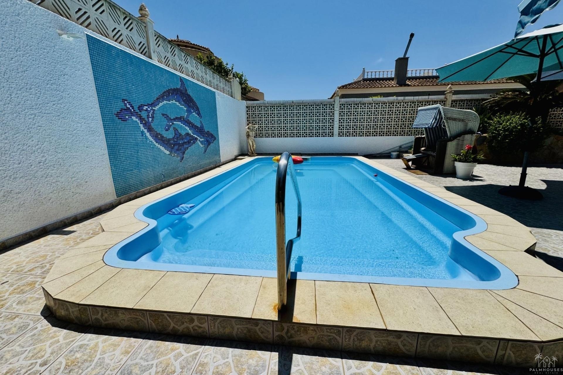 Resale - Villa - Torrevieja - La Siesta
