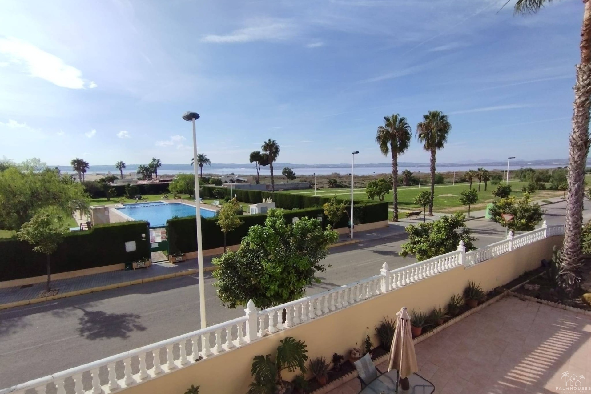 Resale - Villa - Torrevieja - La Siesta