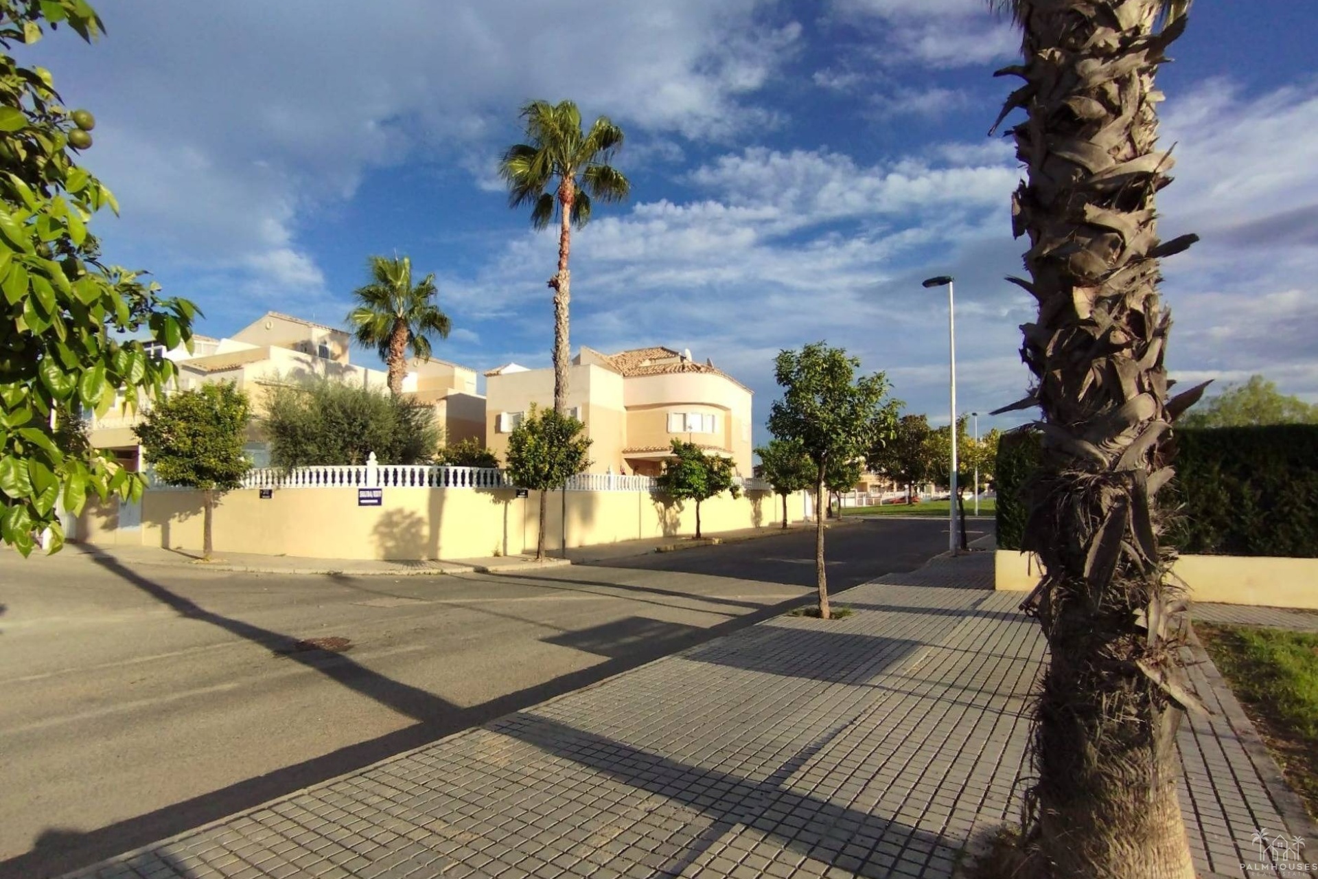 Resale - Villa - Torrevieja - La Siesta