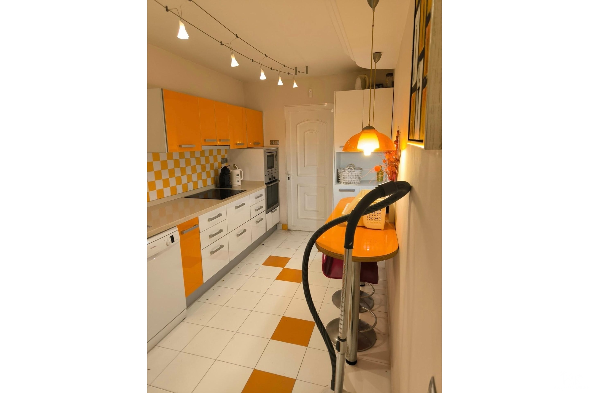 Resale - Villa - Torrevieja - La Siesta