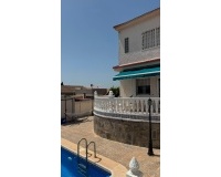 Resale - Villa - Torrevieja - La Siesta