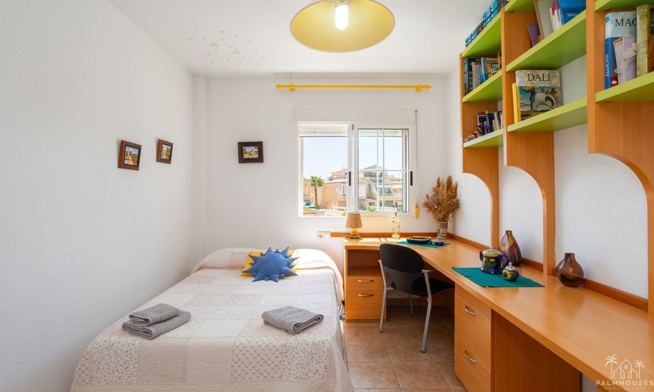 Resale - Villa - Torrevieja - La Siesta