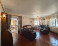 Resale - Villa - Torrevieja - La Siesta