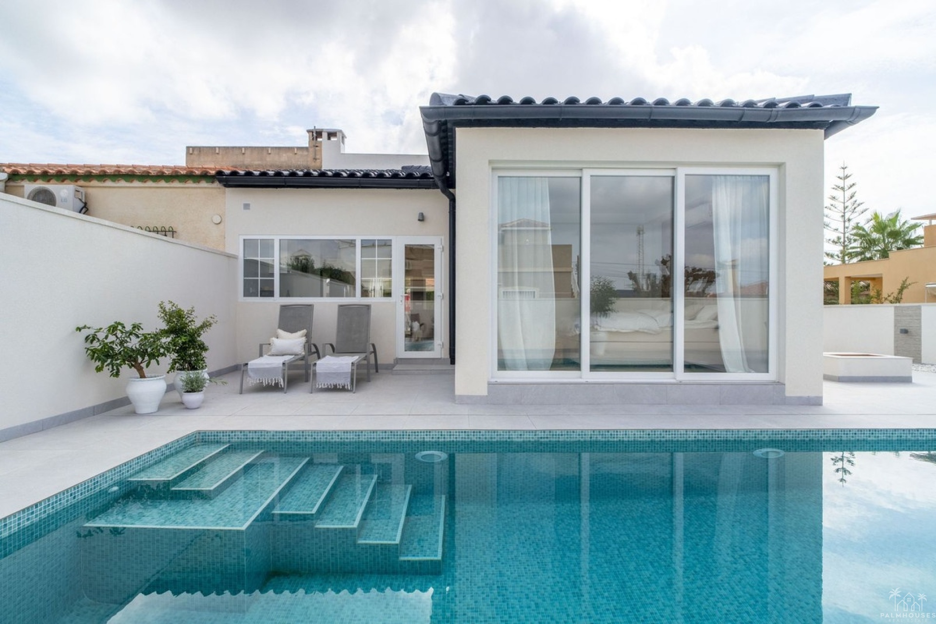 Resale - Villa - Torrevieja - La Siesta