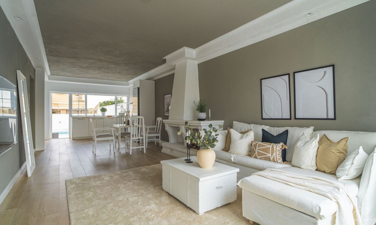 Resale - Villa - Torrevieja - La Siesta