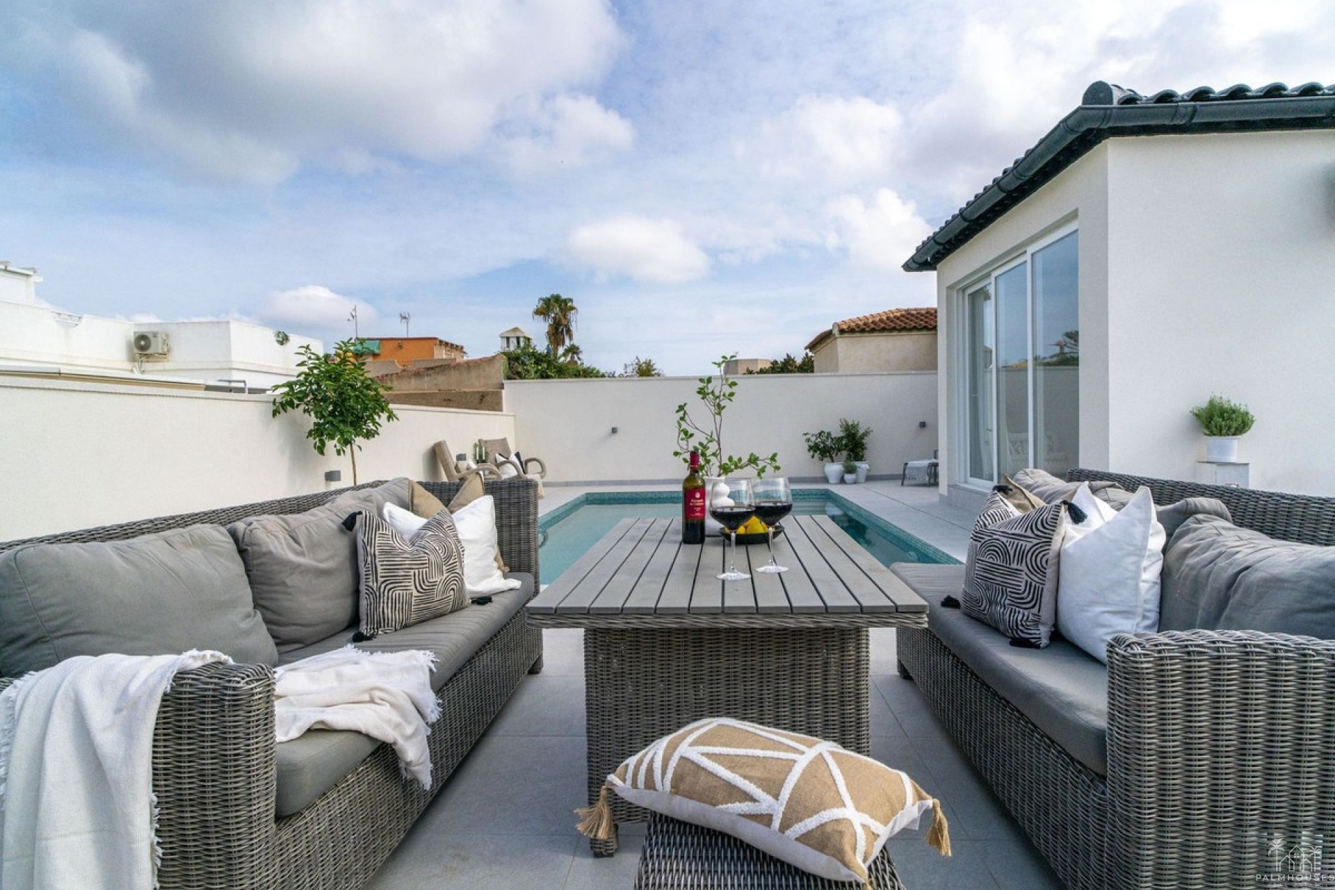 Resale - Villa - Torrevieja - La Siesta