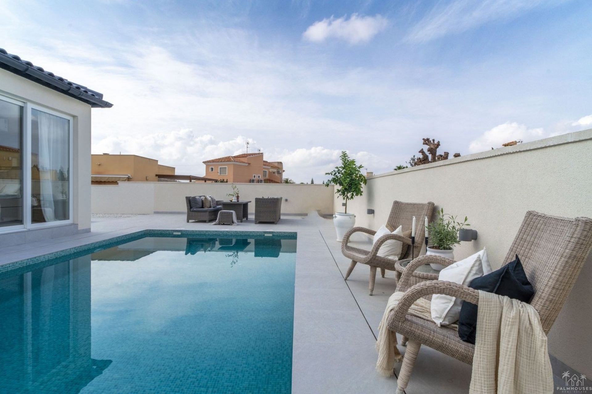 Resale - Villa - Torrevieja - La Siesta