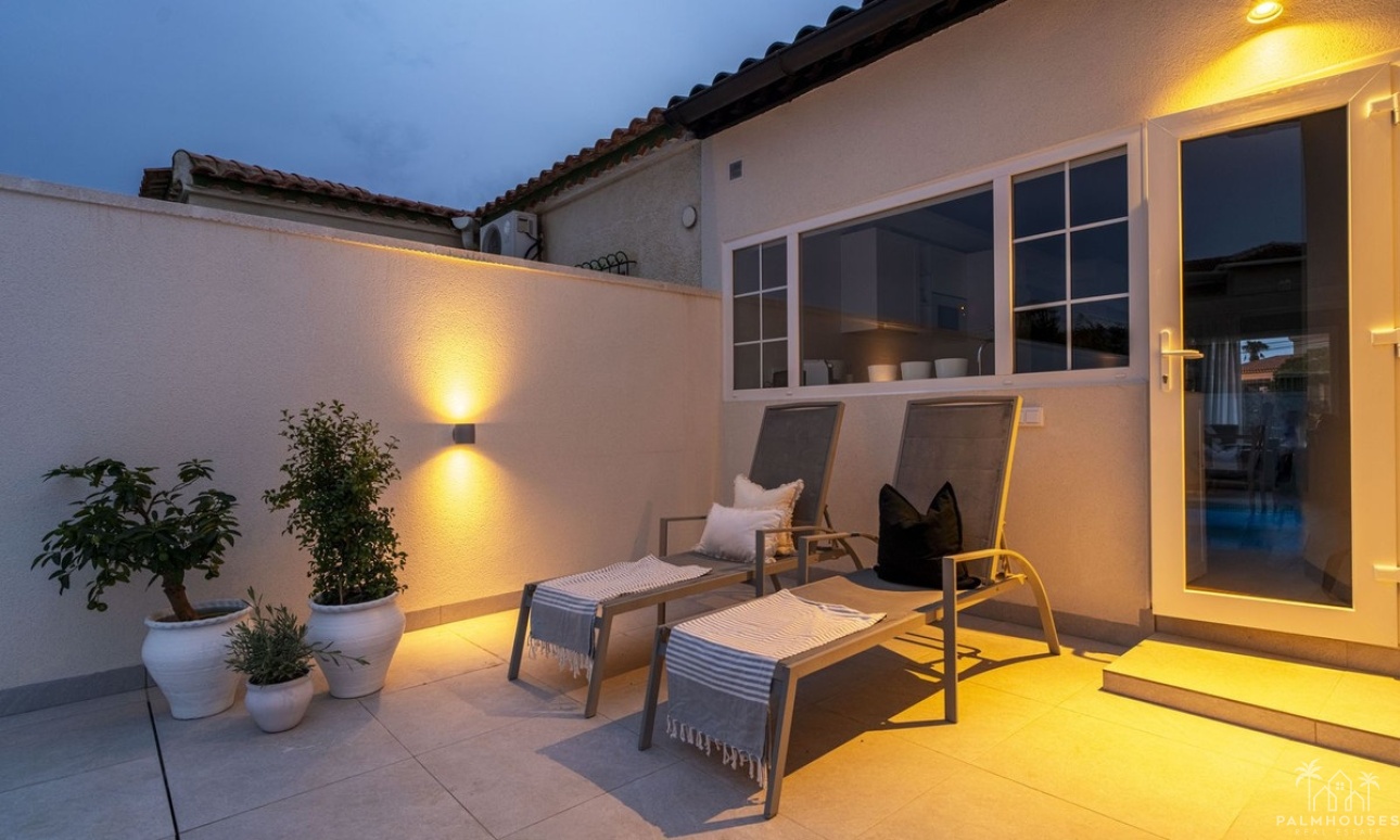 Resale - Villa - Torrevieja - La Siesta