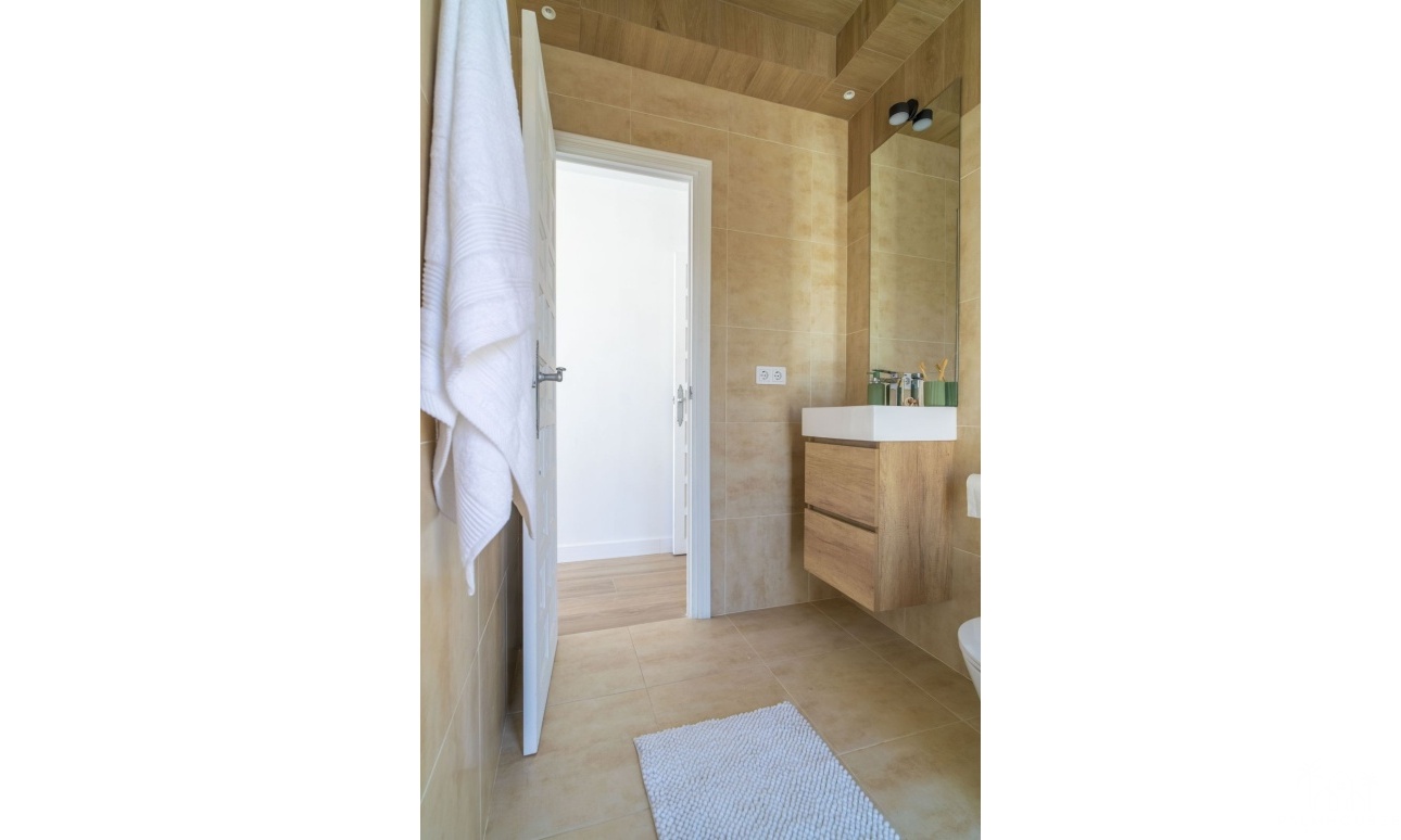 Resale - Villa - Torrevieja - La Siesta