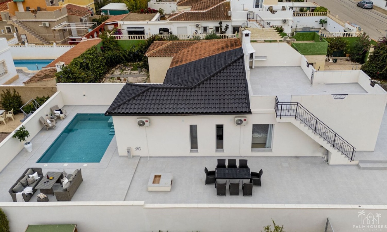 Resale - Villa - Torrevieja - La Siesta