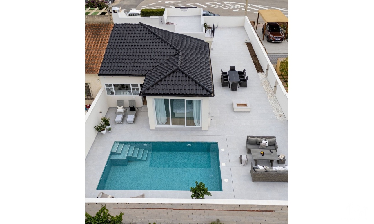 Resale - Villa - Torrevieja - La Siesta