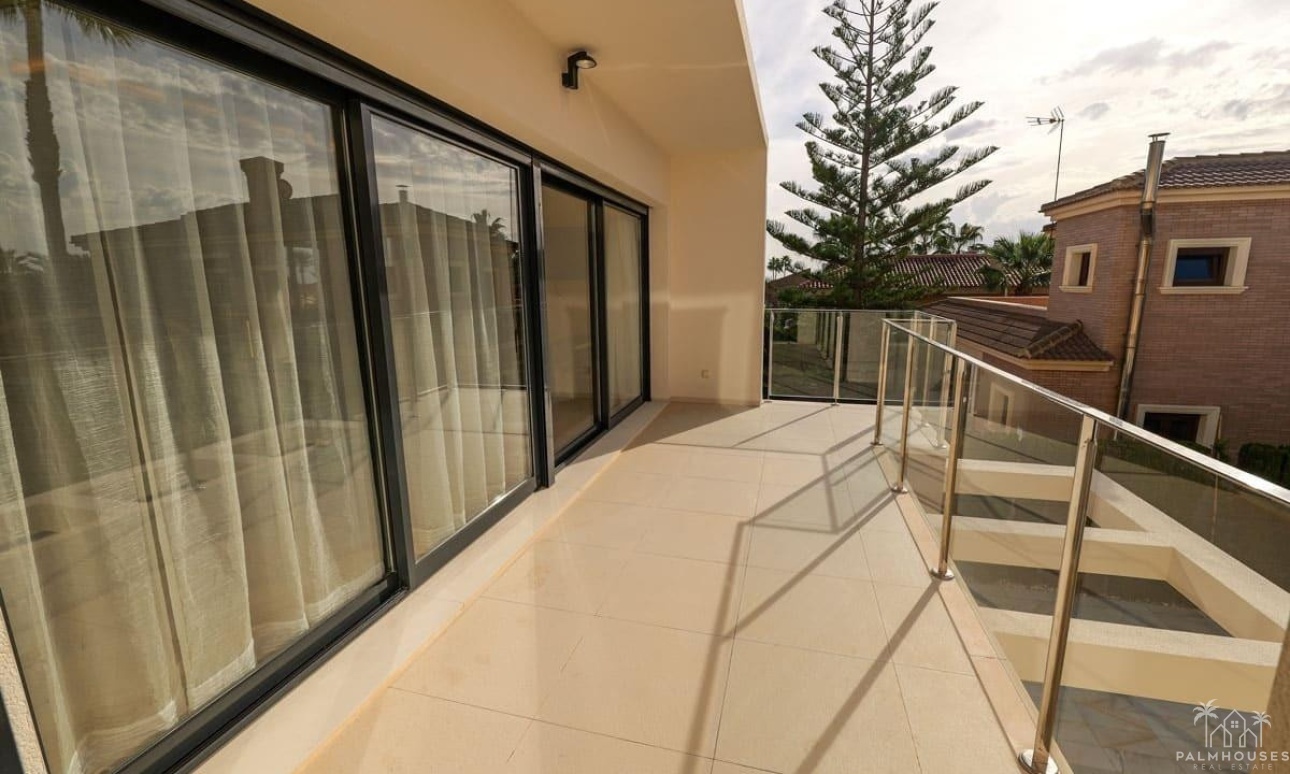 Resale - Villa - Torrevieja - La Veleta