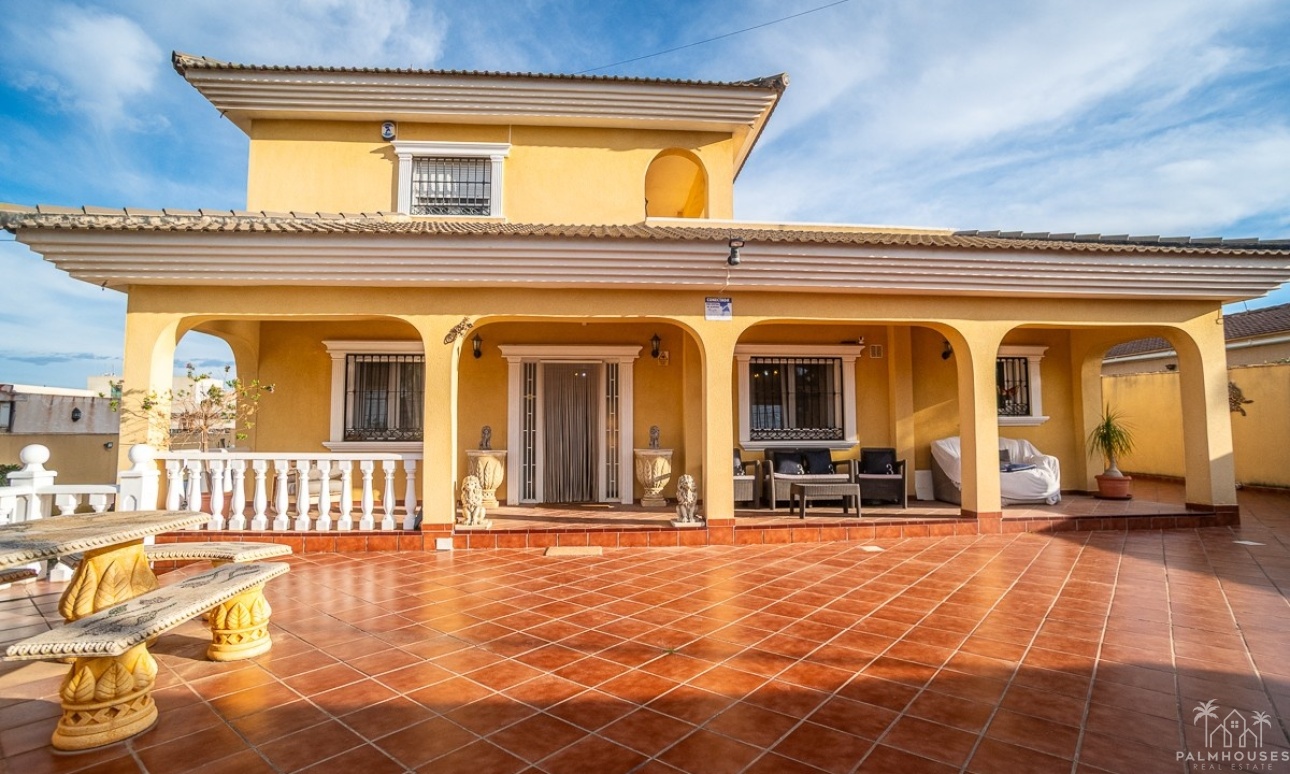 Resale - Villa - Torrevieja - Los Balcones