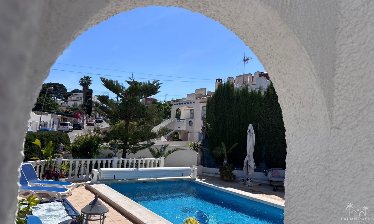 Resale - Villa - Torrevieja - Los Balcones