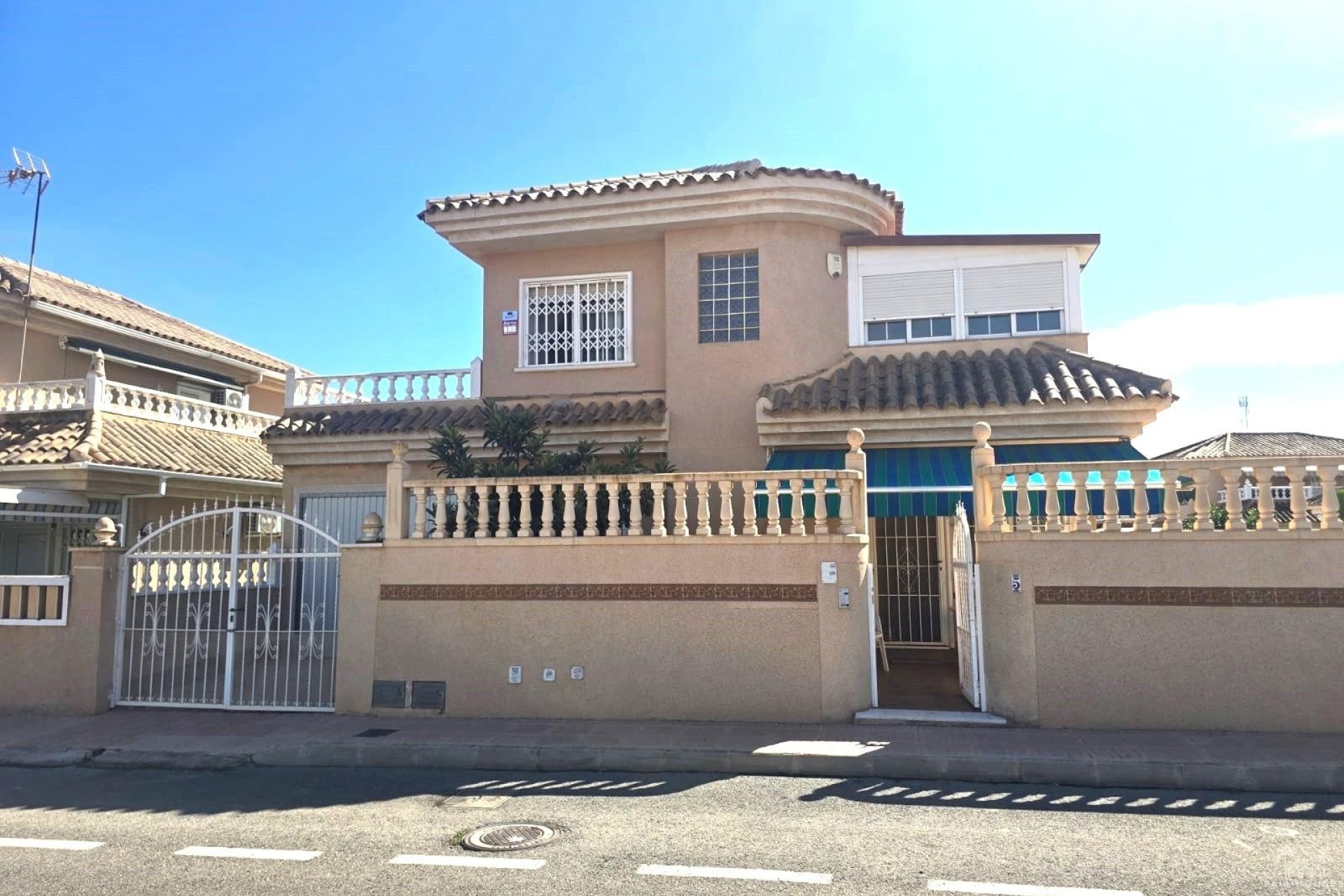 Resale - Villa - Torrevieja - Los Balcones