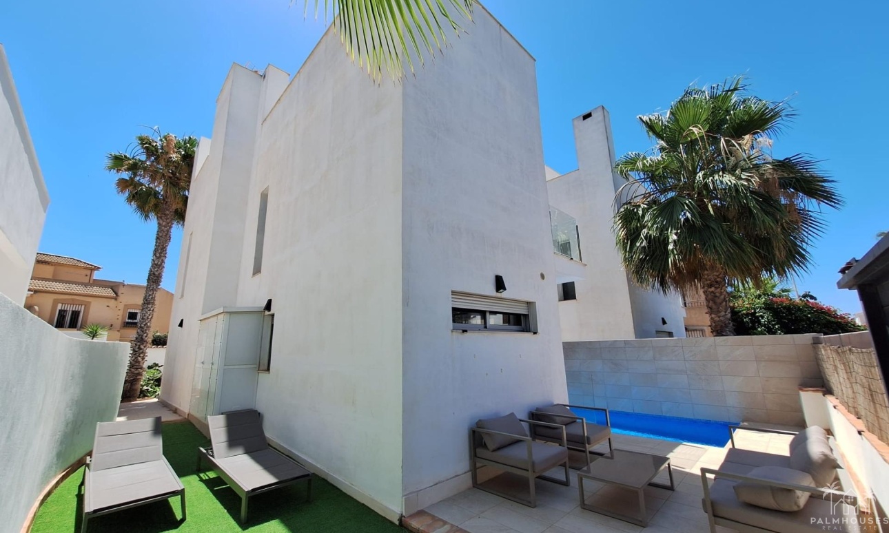 Resale - Villa - Torrevieja - Los Frutales