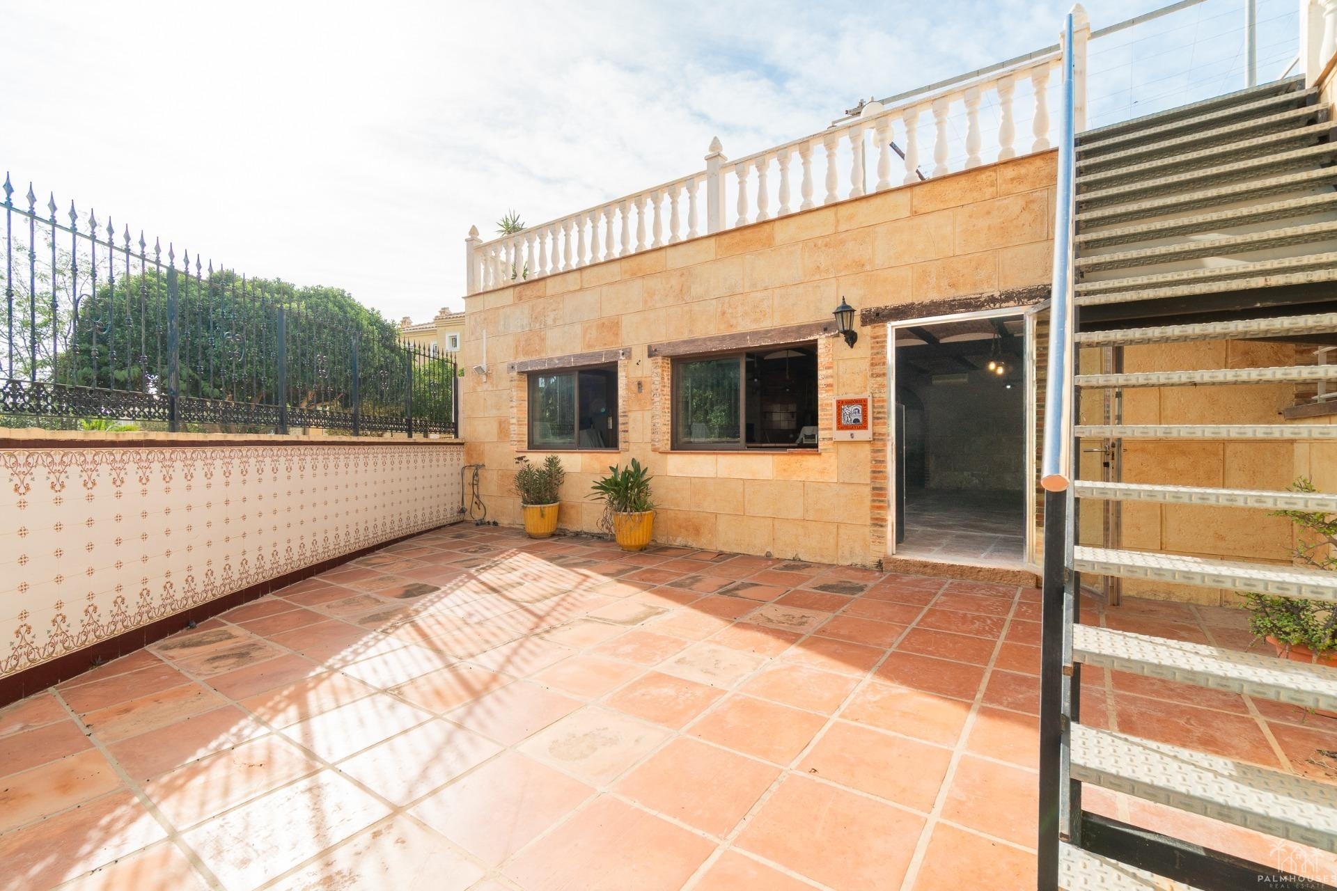 Resale - Villa - Torrevieja - Orihuela Costa