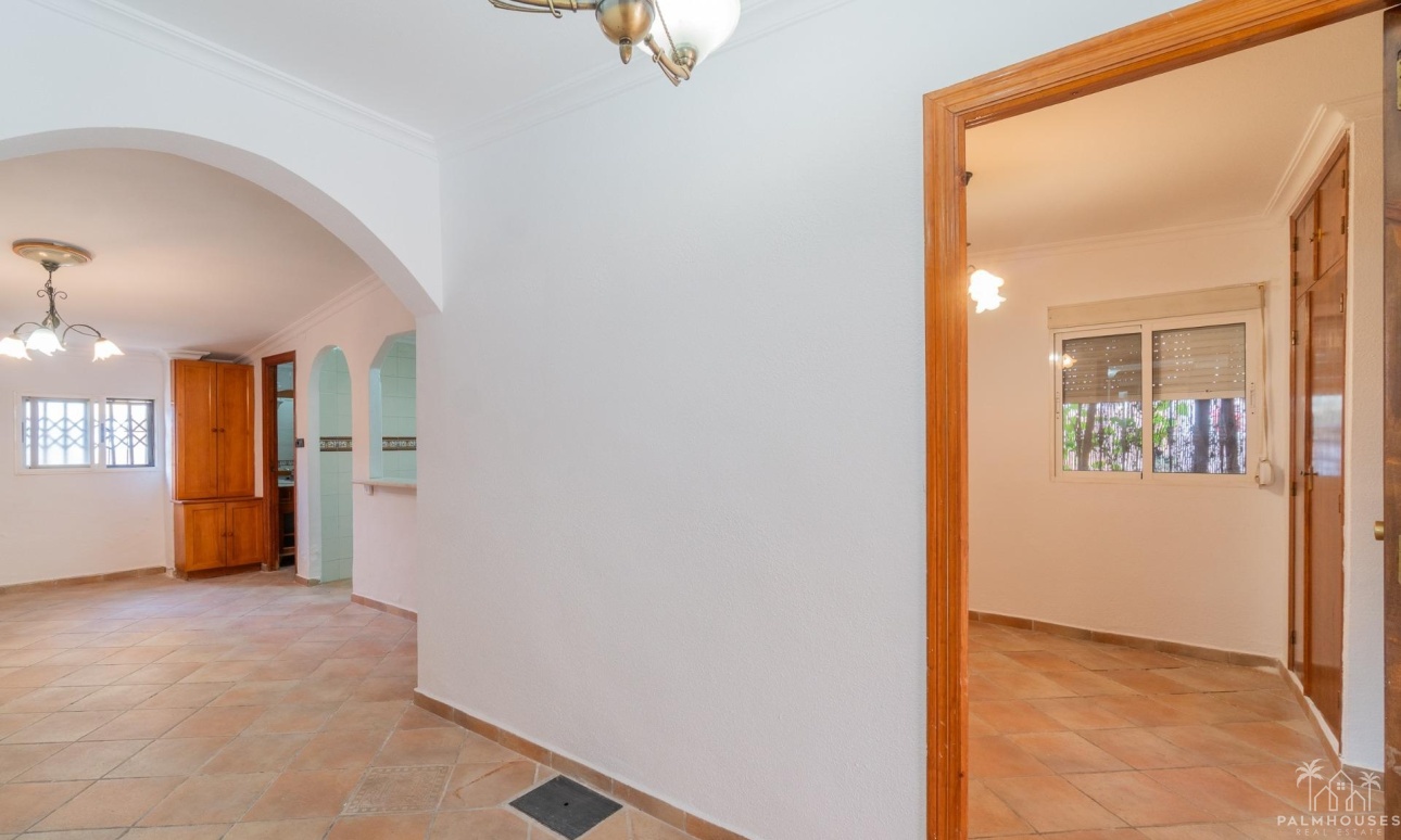 Resale - Villa - Torrevieja - Orihuela Costa