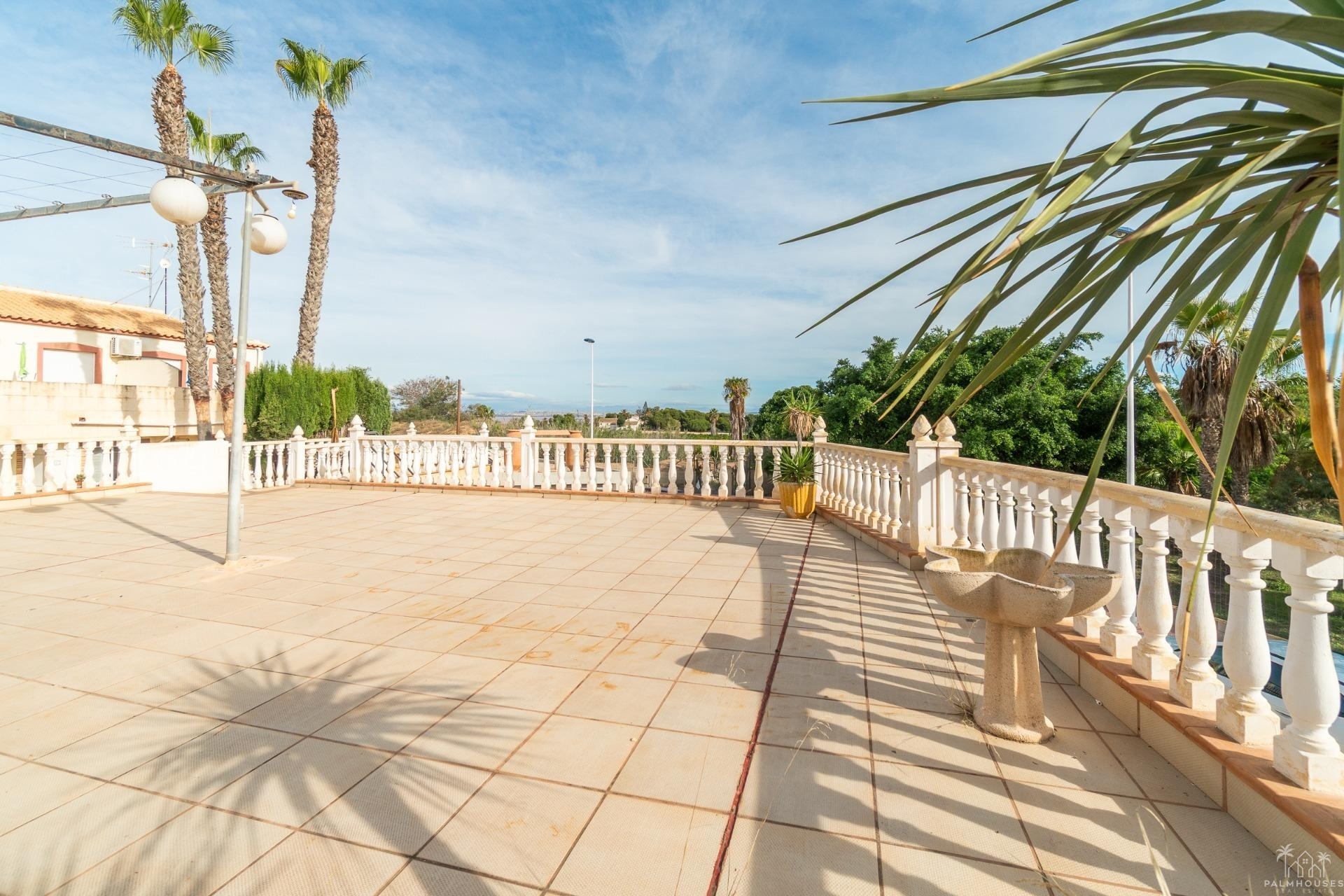 Resale - Villa - Torrevieja - Orihuela Costa