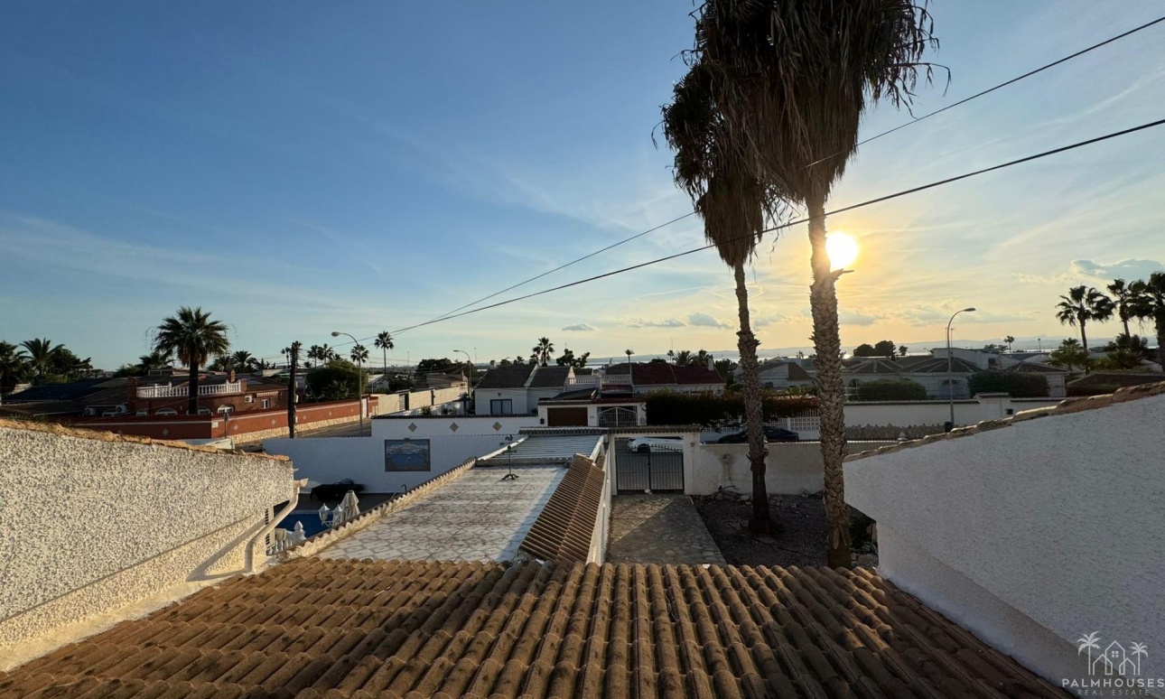 Resale - Villa - Torrevieja - San luis