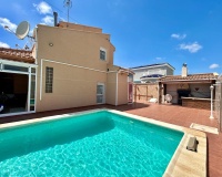 Resale - Villa - Torrevieja - San Luis
