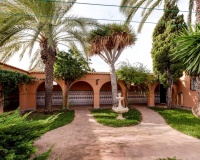 Resale - Villa - Torrevieja - San Luis