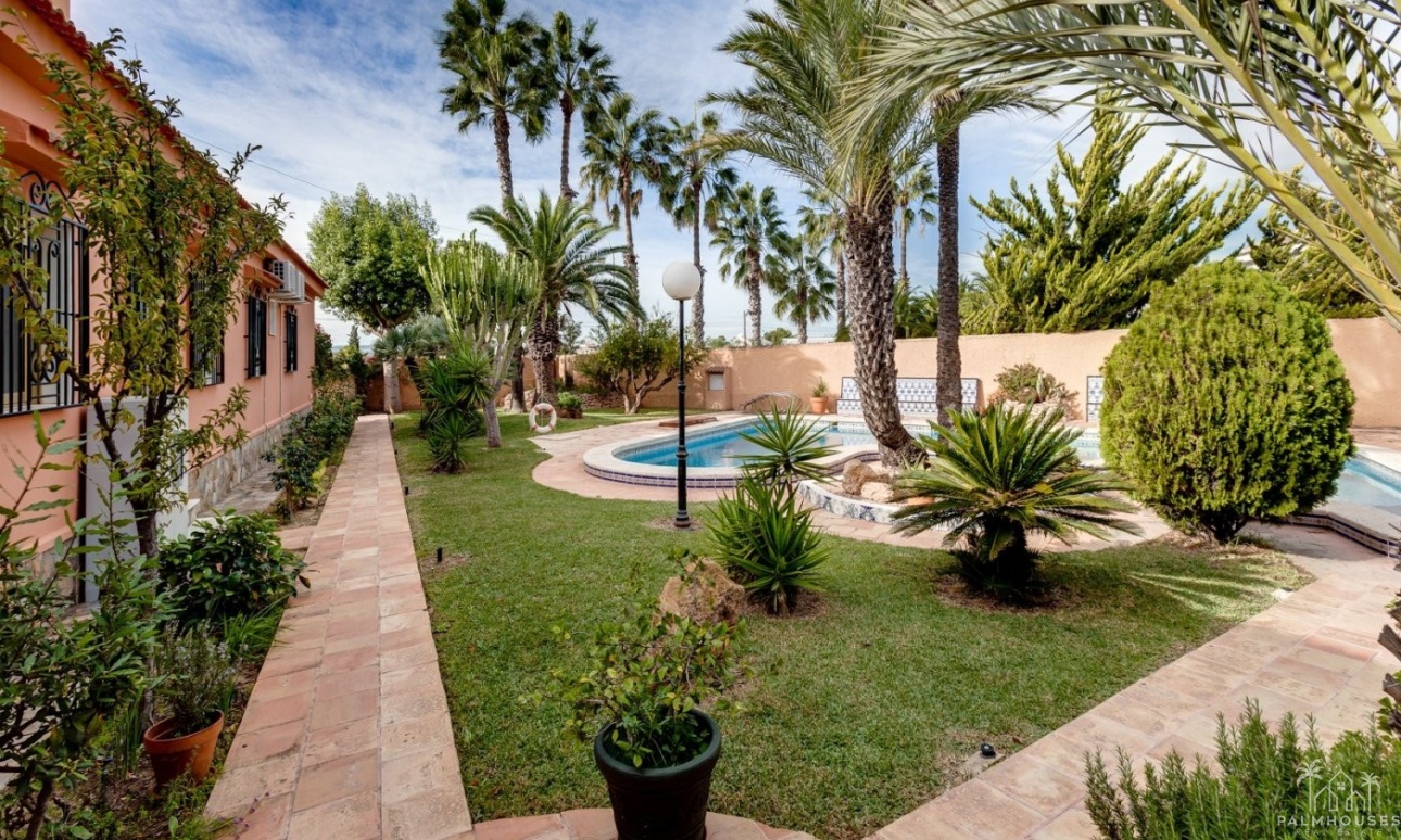 Resale - Villa - Torrevieja - San Luis