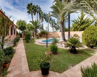 Resale - Villa - Torrevieja - San Luis
