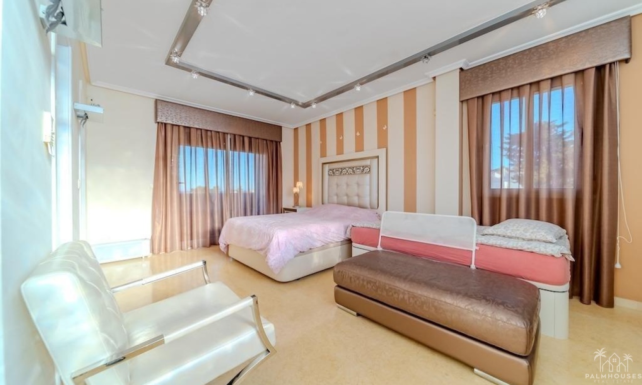 Resale - Villa - Torrevieja - Torre La Mata