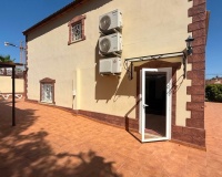 Resale - Villa - Torrevieja - Torrevieja Centro