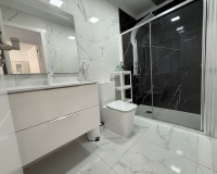 Resale - Villa - Torrevieja - Torrevieja Centro