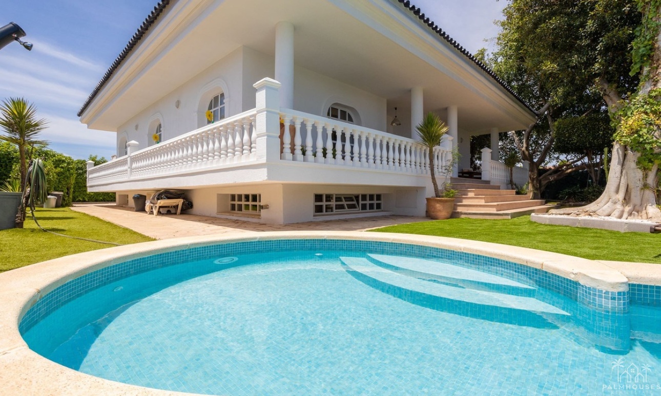 Resale - Villa - Torrevieja - Torrevieja Centro