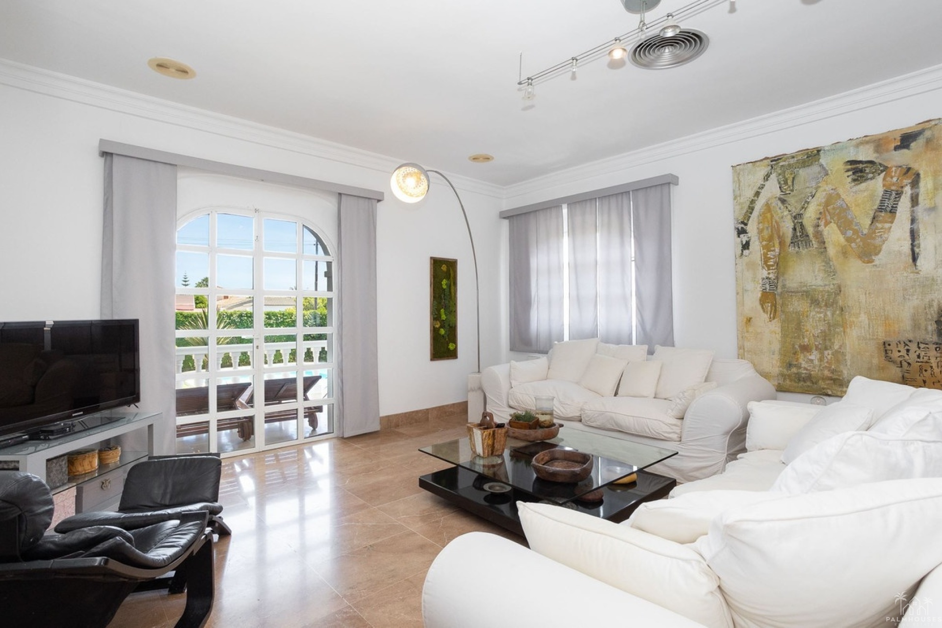 Resale - Villa - Torrevieja - Torrevieja Centro